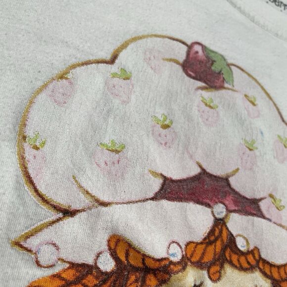 Strawberry Shortcake White Graphic Print Shirt Size Large Flawed Stained - Picture 4 of 6
